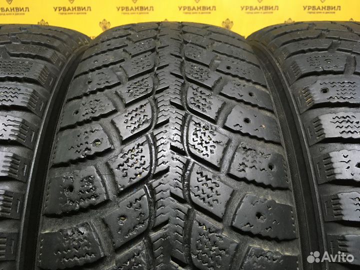 Kumho I'Zen Wis KW19 235/65 R17 108T