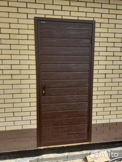 Дверь для гаража