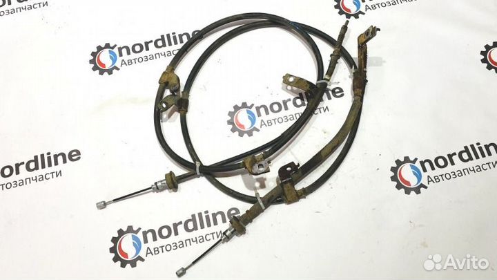 Трос ручника Hyundai Solaris седан 1.4 G4FA 2011