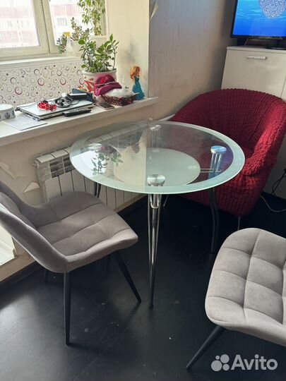 Кухонный стол