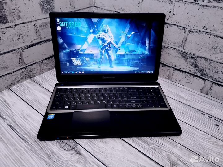 Быстрый ноутбук Packard/HD 15.6/HDD 326