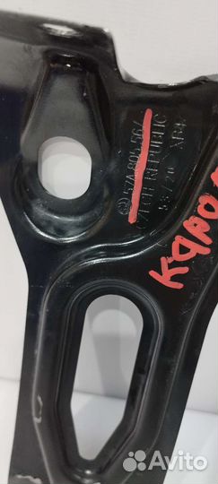 Кронштейн крепление замка капота Skoda Karoq 2019+