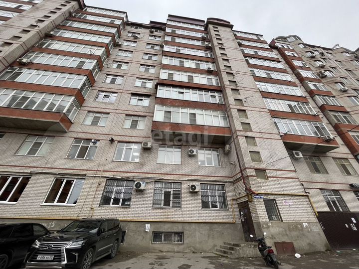 3-к. квартира, 82 м², 9/11 эт.