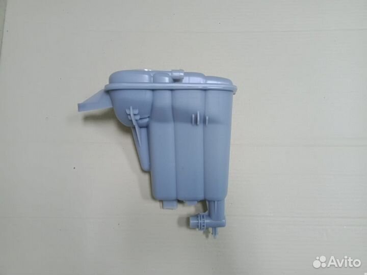 Бачок расширительный Audi A4 B8 (07-15)