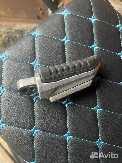 Подножка для Suzuki GSR