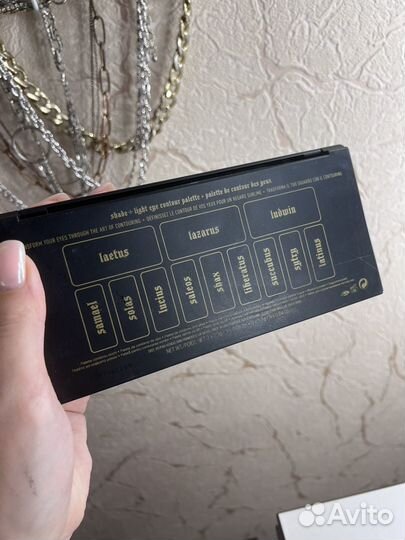 Палетка теней Kat Von D shade & light