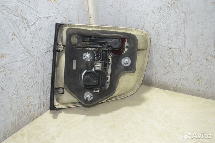 Фонарь задний левый (крышка багажника) Volkswagen