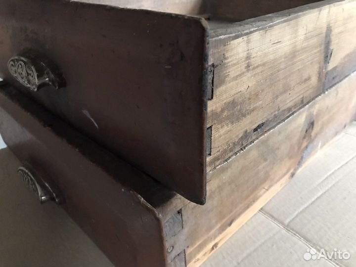 Старинные деревянные ящики