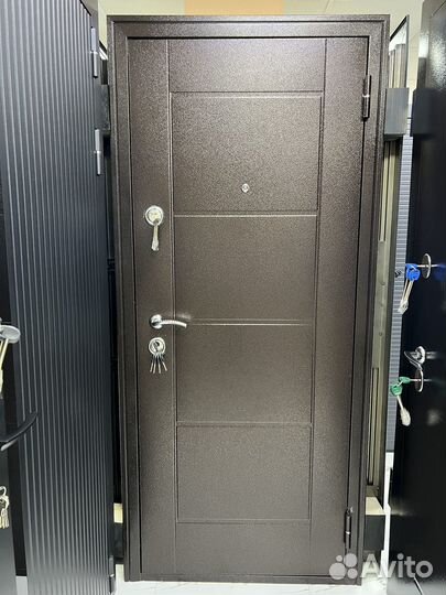 Дверь входная металлическая