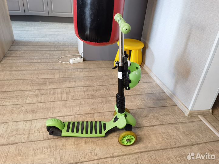 Самокат детский трехколесный
