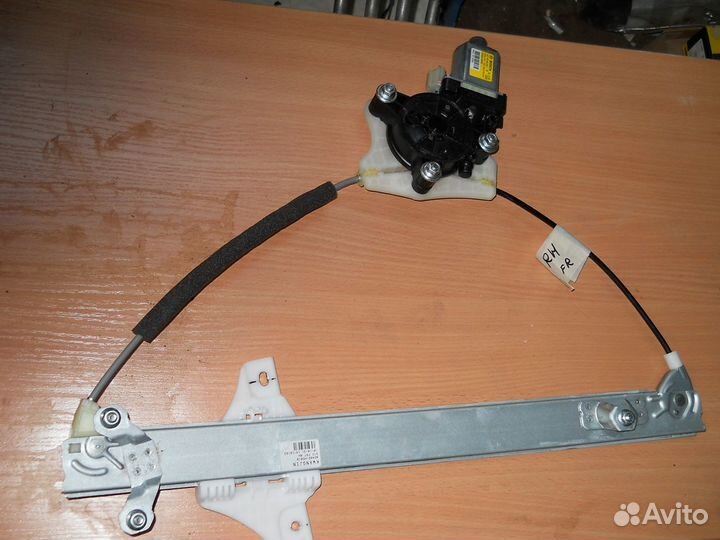 Хендай Солярис 17-Стеклоподъемник пер.прав