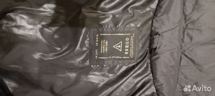 Пуховик женский guess, размер S (40-42). Зима