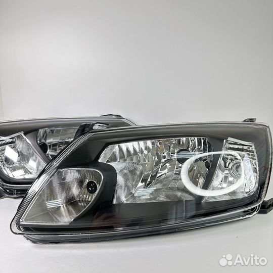Передние фары на LADA гранту 2190 с черной маской