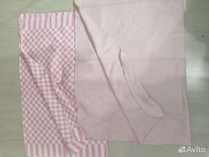 Бортики в кроватку, одеяла, постельное белье