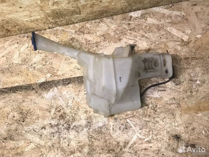 Бачок омывателя на hyundai solaris 1