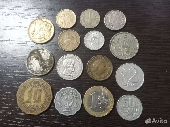 4 набор монет разных стран 15 штук