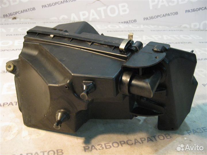 Корпус воздушного фильтра Nissan Primera P12