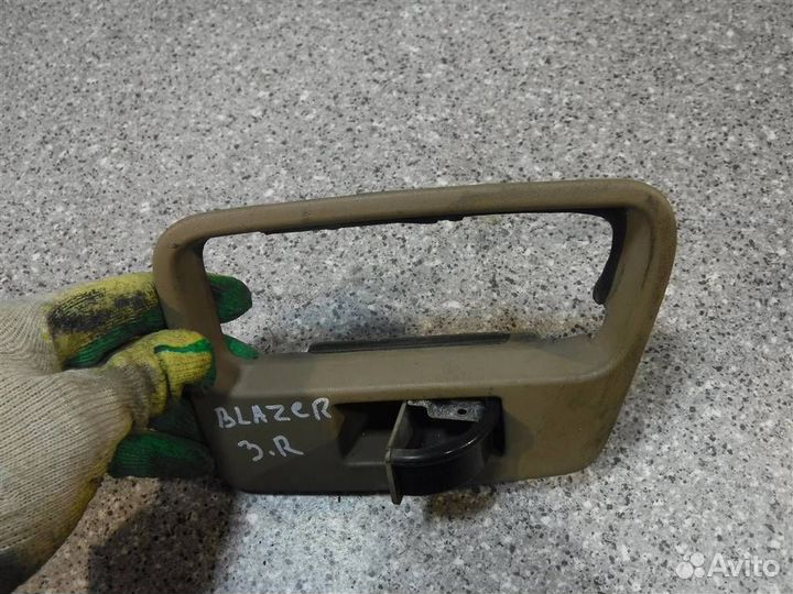 Пепельница задняя (в дверь) Chevrolet Blazer 1995