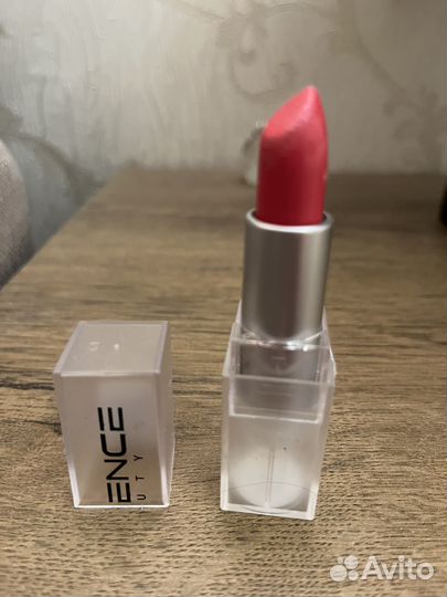 Помада influence