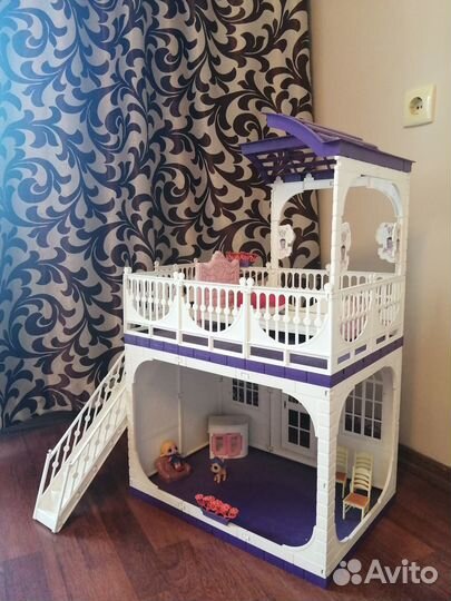 Большой кукольный домик