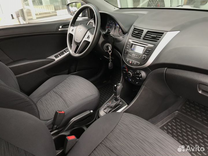 Hyundai Solaris 1.6 AT, 2016, 100 000 км