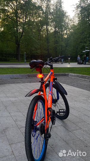 Фонарик, повортник на велосипед