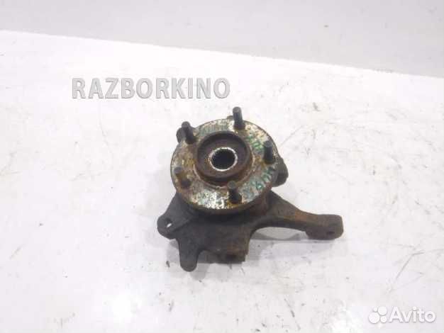 Кулак передний левый