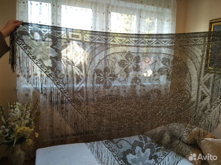 Шаль с люрексом