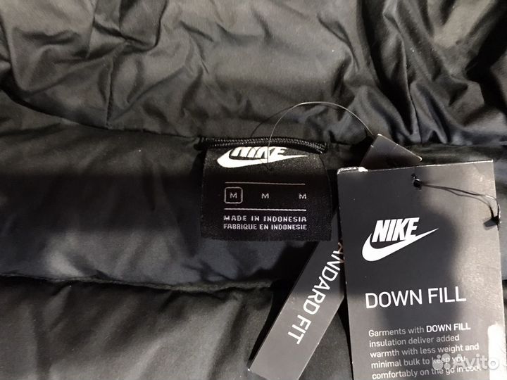 Пуховик Nike windrunner
