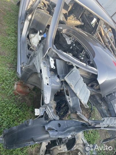 Передняя четверть hyundai solaris 1