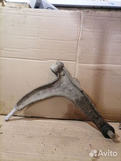Рычаг передний нижний правый Opel Vectra
