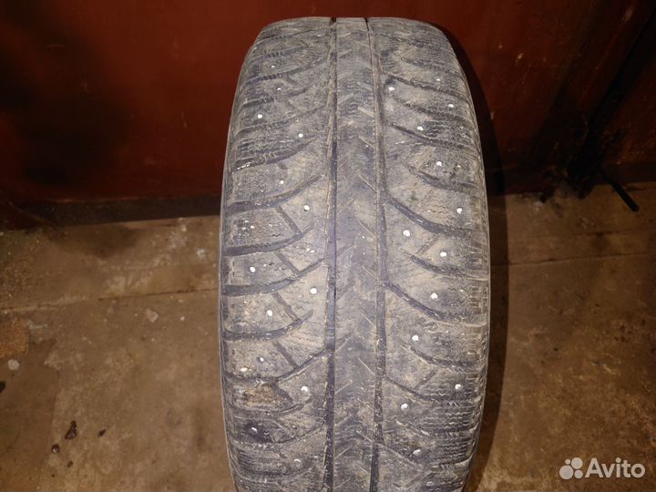 Bridgestone Ice Cruiser 7000 205/55 R16 91