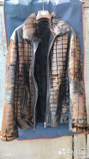 Мужской кожаный бомбер