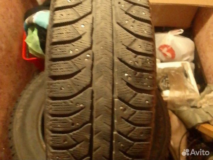 Bridgestone Ice Cruiser 7000S 205/65 R16