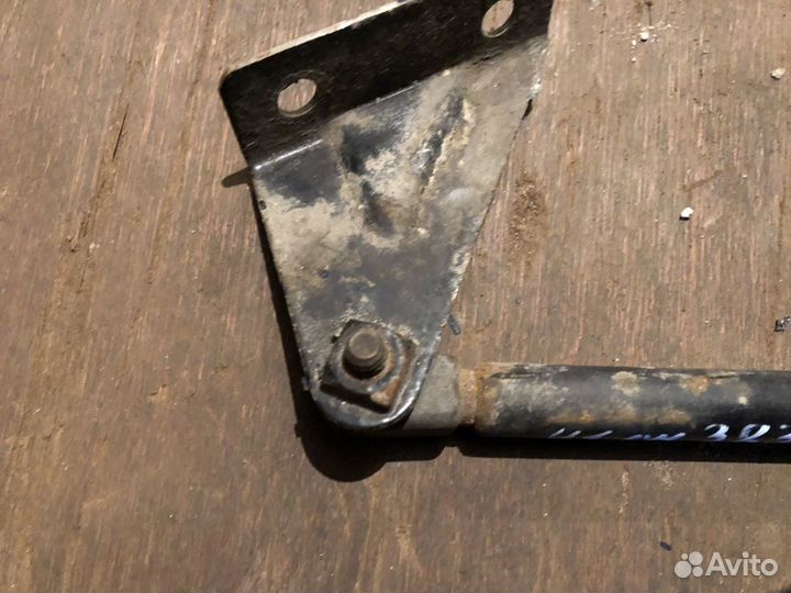 Амортизатор бокового ящика Volvo FH12 Вольво фш12