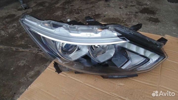 Фары галоген Ниссан Кашкай J11 дорест 2016 год