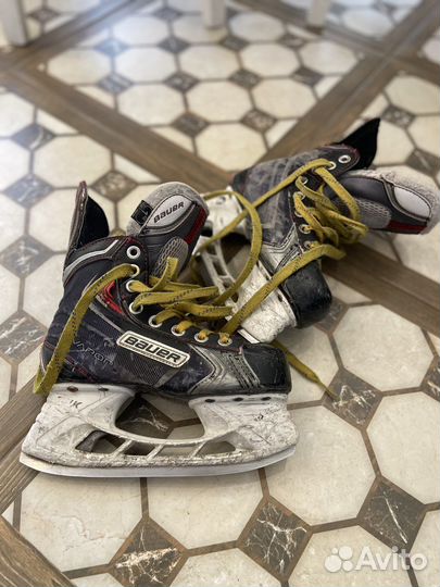 Продам коньки bauer