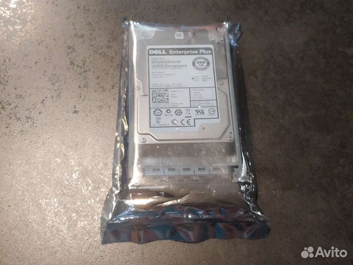 Жесткий диск Dell 8WR71