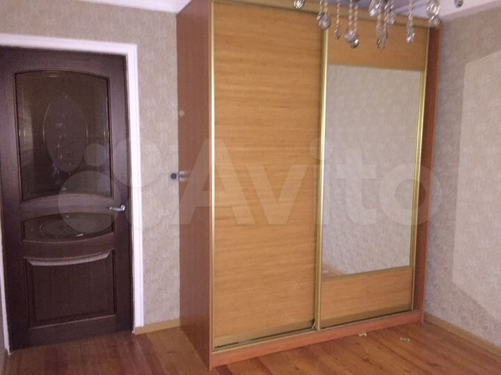 2-к. квартира, 54 м², 1/6 эт.