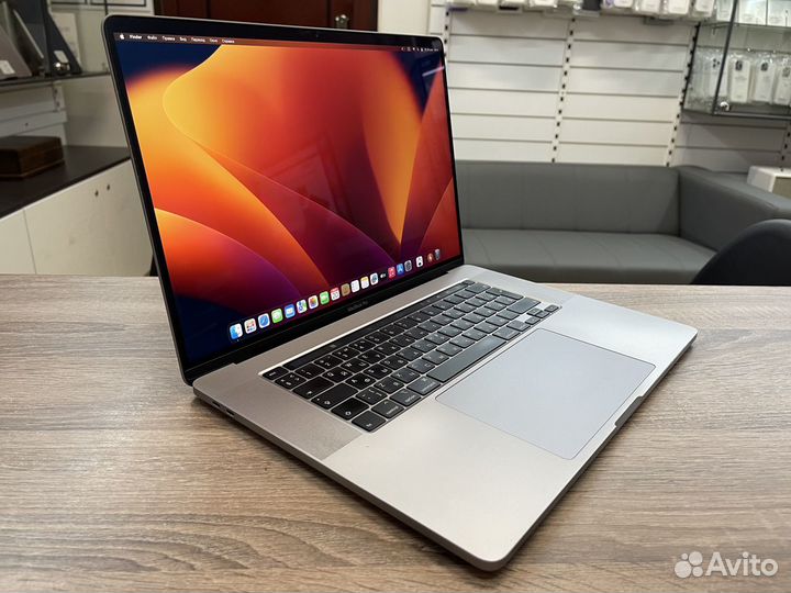 MacBook Pro 16 2019 I7/16/512