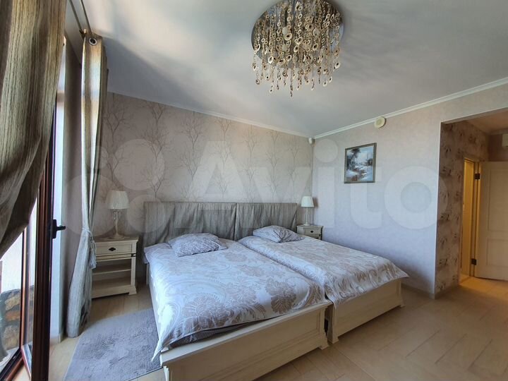 2-к. квартира, 92 м², 4/8 эт.