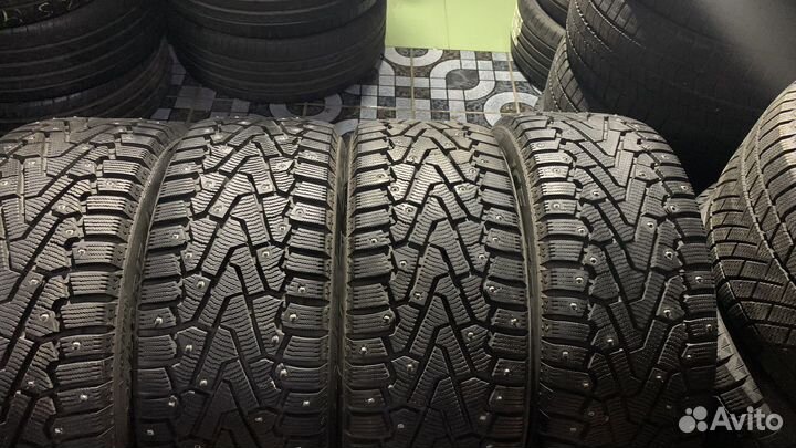 Pirelli Ice Zero 225/50 R17 98T