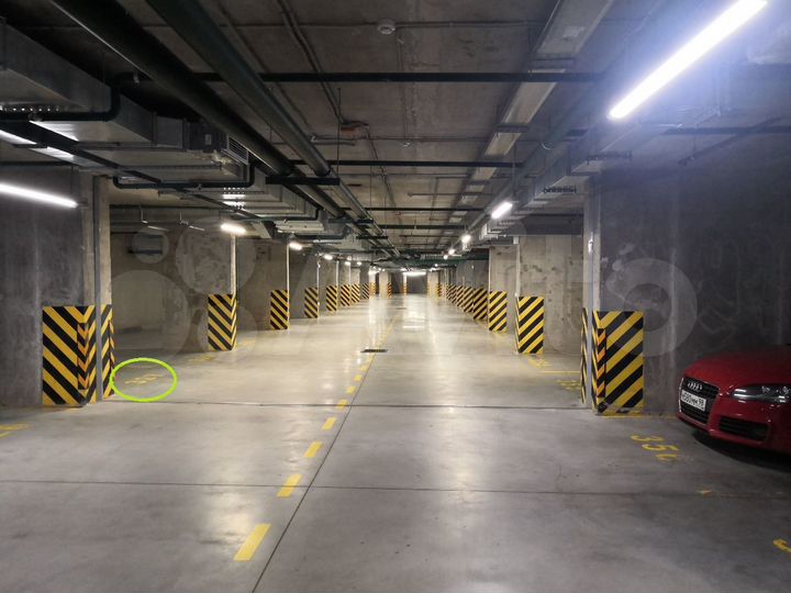 Машиноместо, 13 м²