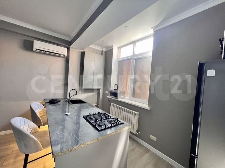 3-к. квартира, 75 м², 1/7 эт.