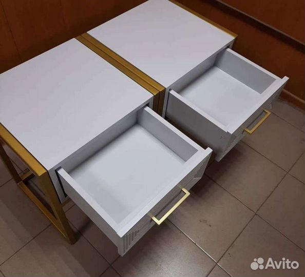 Тумба прикроватная