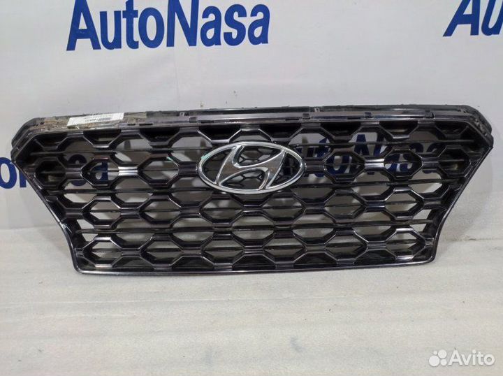 Решетка радиатора Hyundai Santa Fe 2018