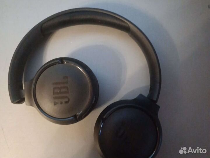 Беспроводные наушники jbl