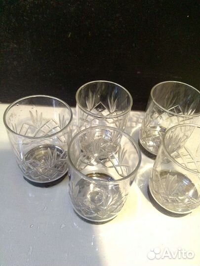 Хрустальные рюмки