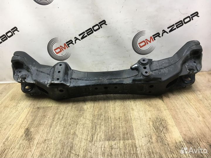 Балка Toyota Mark II X110 (2000—2007)