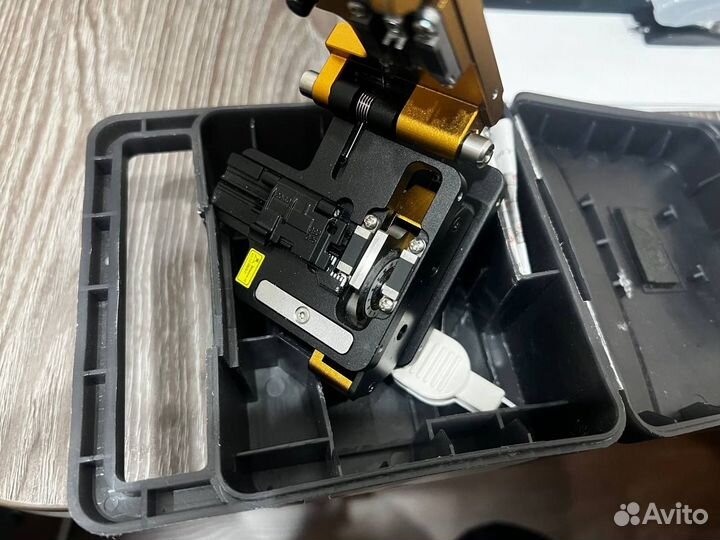 Скалыватель Fiber cleaver v7